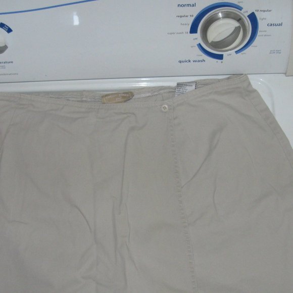 Cotton Ginny plus Skort-Size-18. - Picture 5 of 9